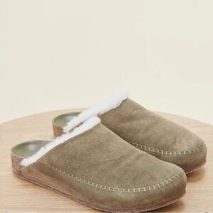 Jenni Kayne Shearling-Lined Moc Clog in Laurel color size 38 (8)